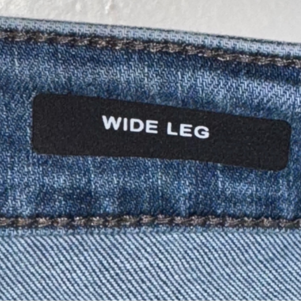 Judy Blue Light Wash Ankle Crop Jeans with Side Braid - Picture 9 of 13